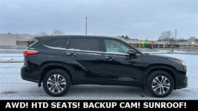 Used 2022 Toyota Highlander XLE image 26