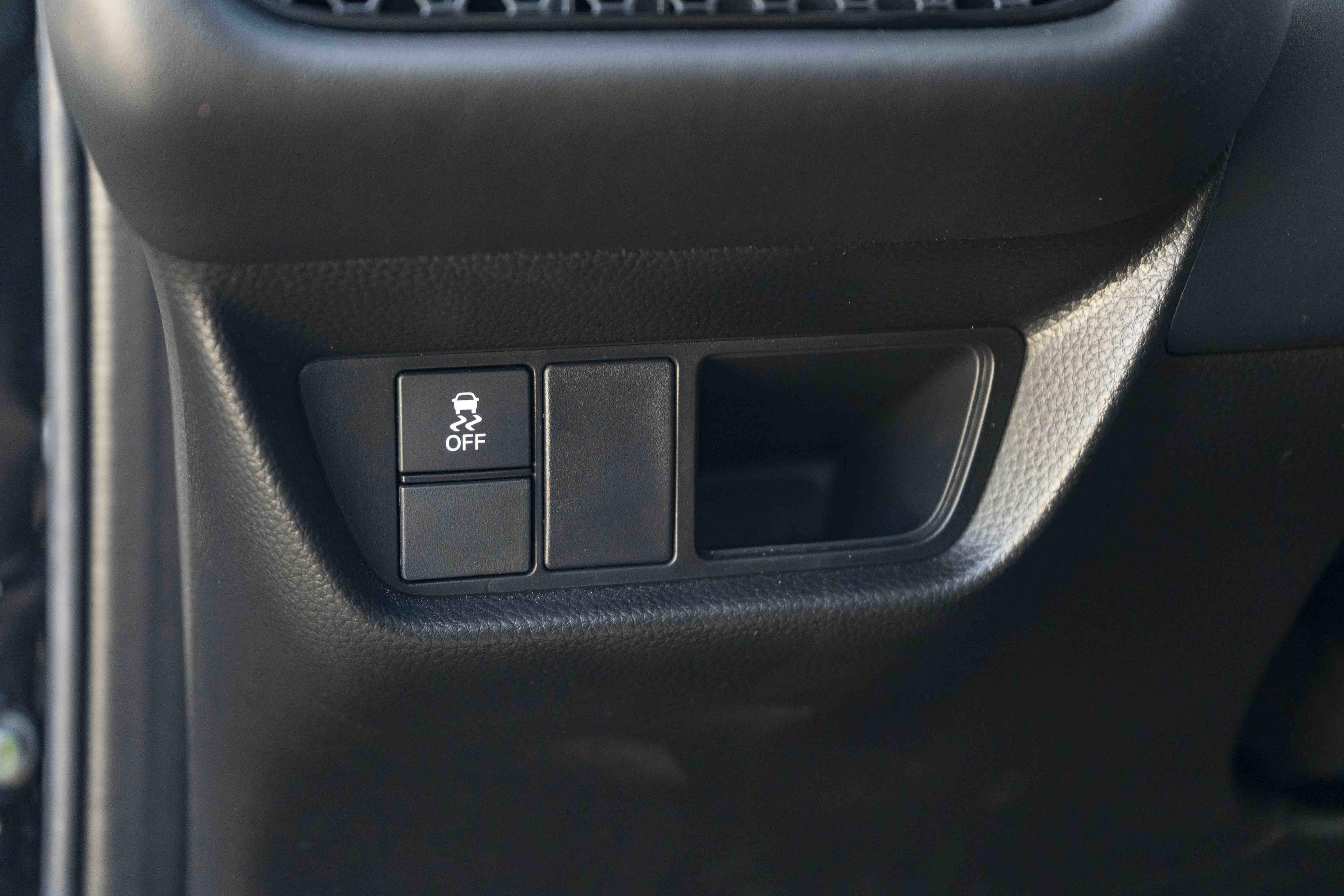 Used 2025 Honda HR-V LX image 39