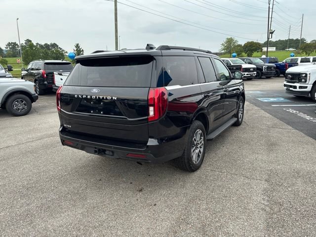 Used 2025 Ford Expedition Active AWD/4WD image 34