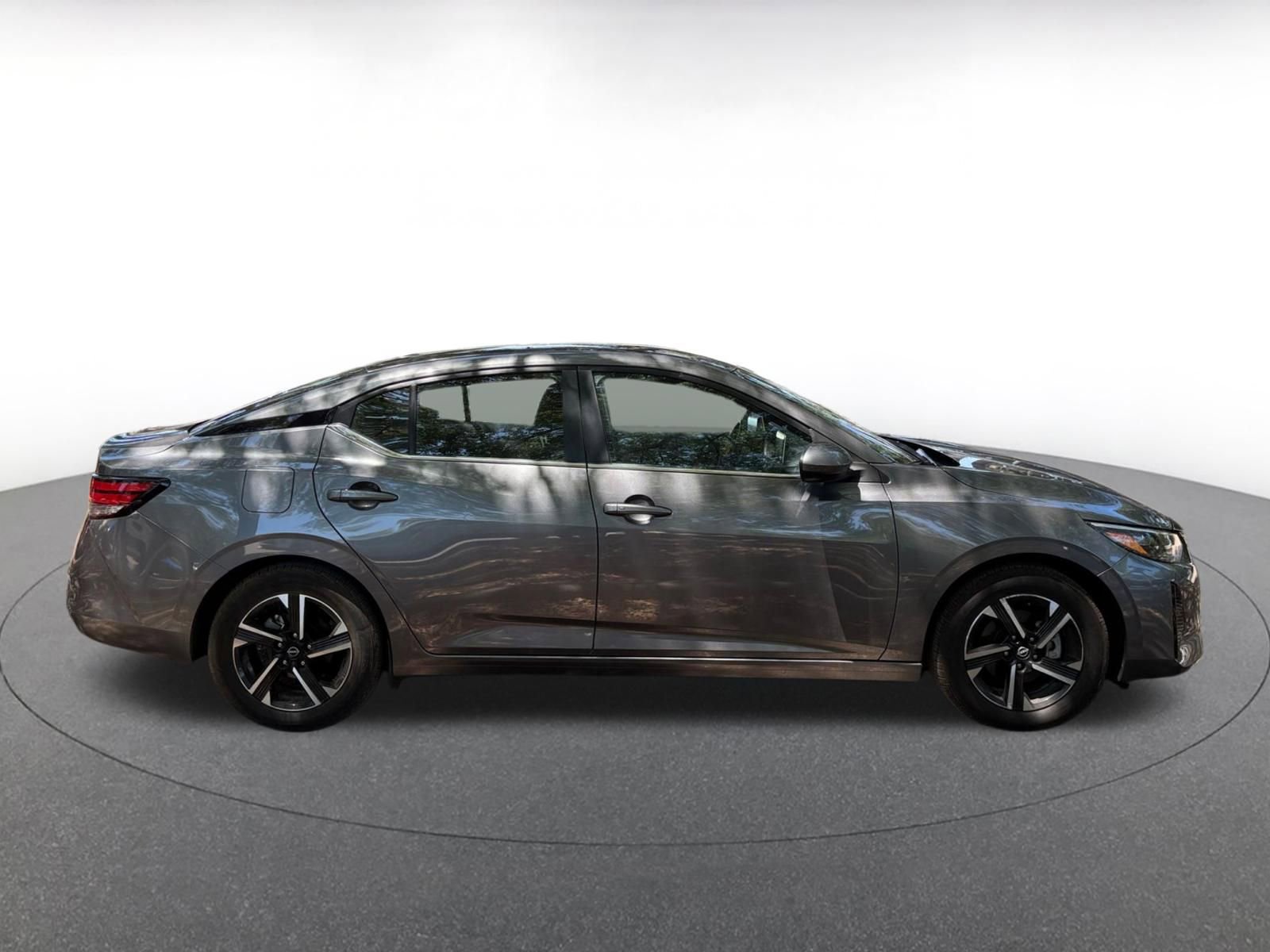 Used 2025 Nissan Sentra SV FWD image 8