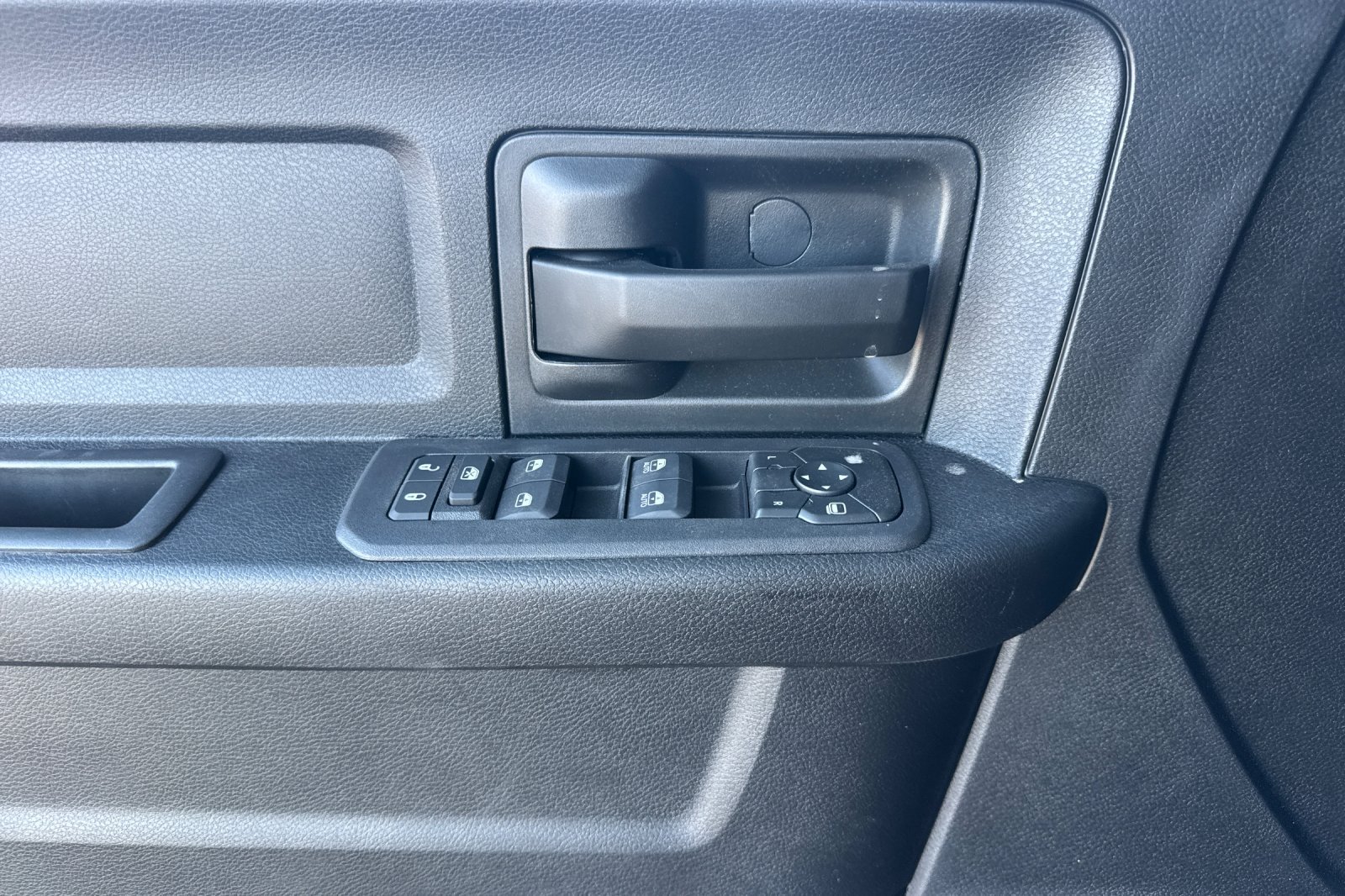 New 2026 RAM 3500 Tradesman AWD/4WD image 10