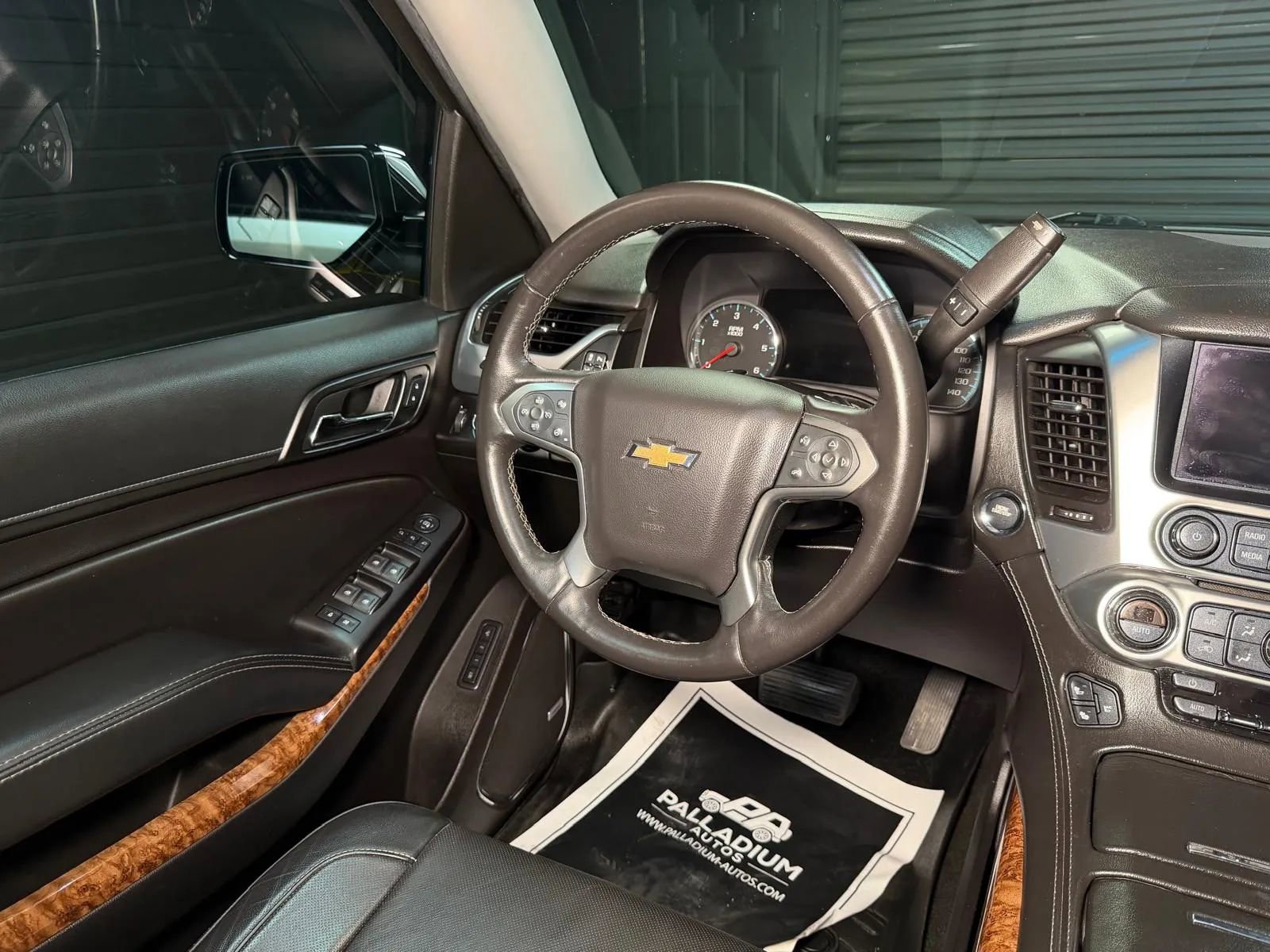 Used 2016 Chevrolet Suburban LTZ AWD/4WD image 25