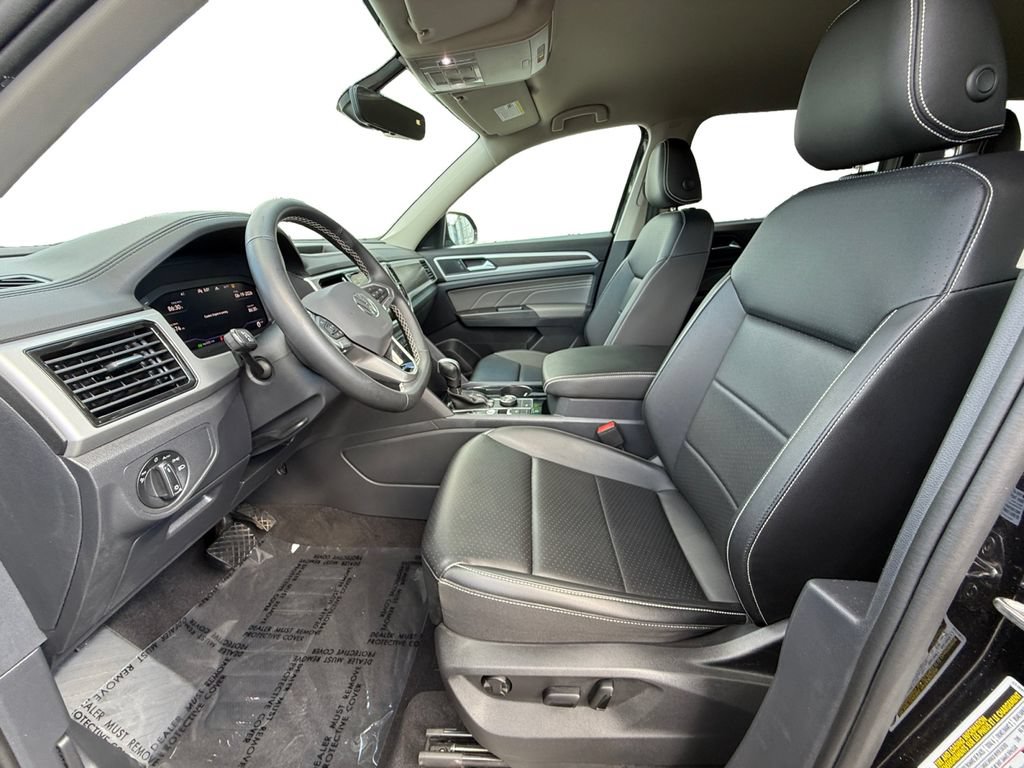 Used 2023 Volkswagen Atlas SE w/ Black Wheel Package AWD/4WD image 9