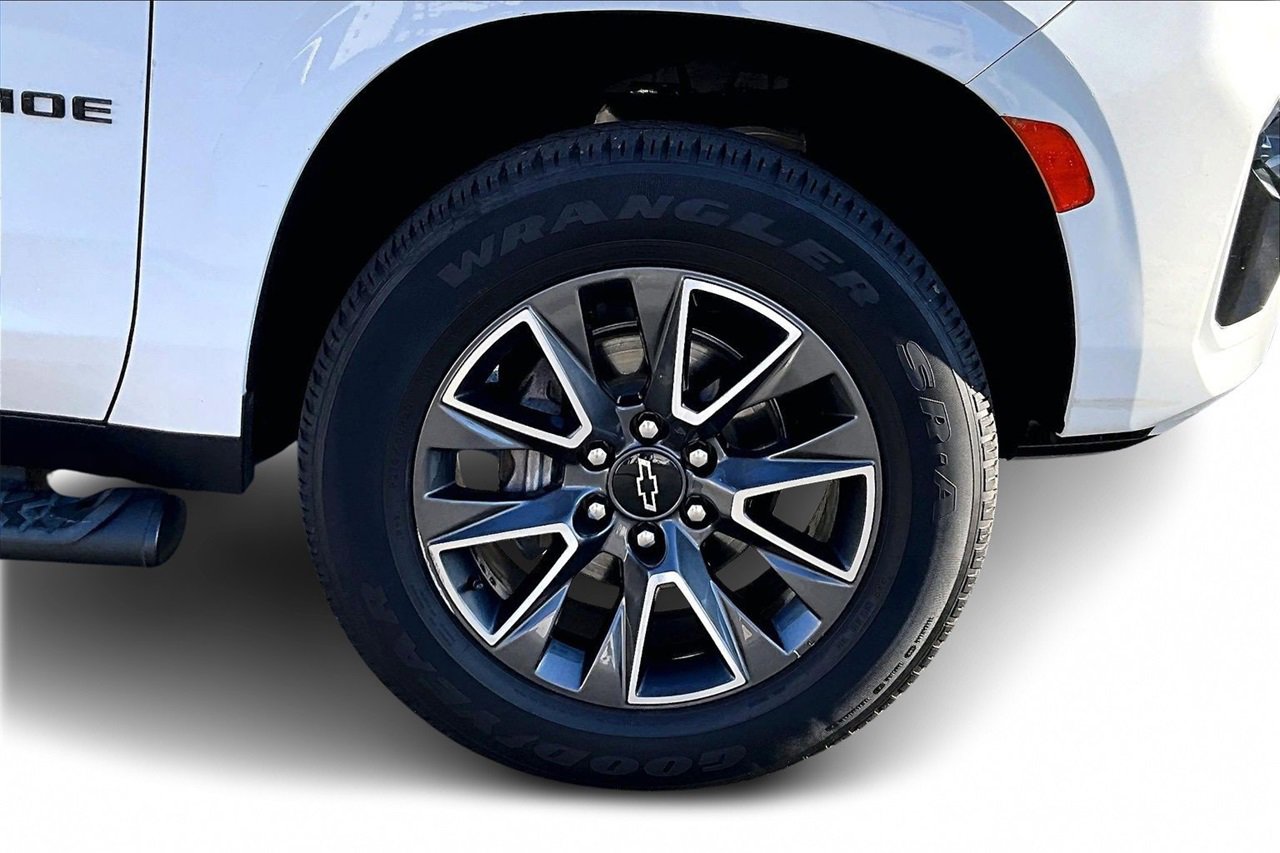 Used 2021 Chevrolet Tahoe Z71 w/ Rear Media and Nav Package image 35