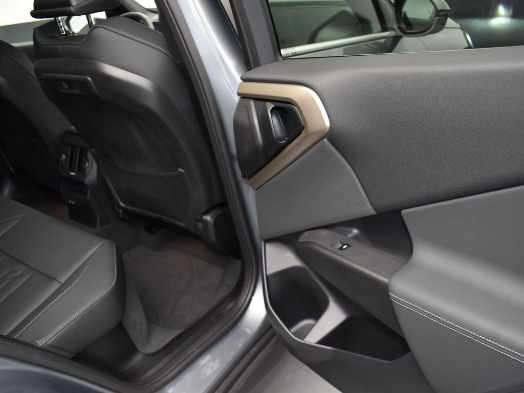 Certified 2025 BMW X3 xDrive30i w/ Premium Package image 21