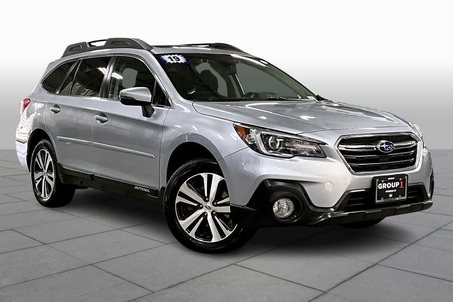 Used 2019 Subaru Outback 2.5i Limited AWD/4WD image 3
