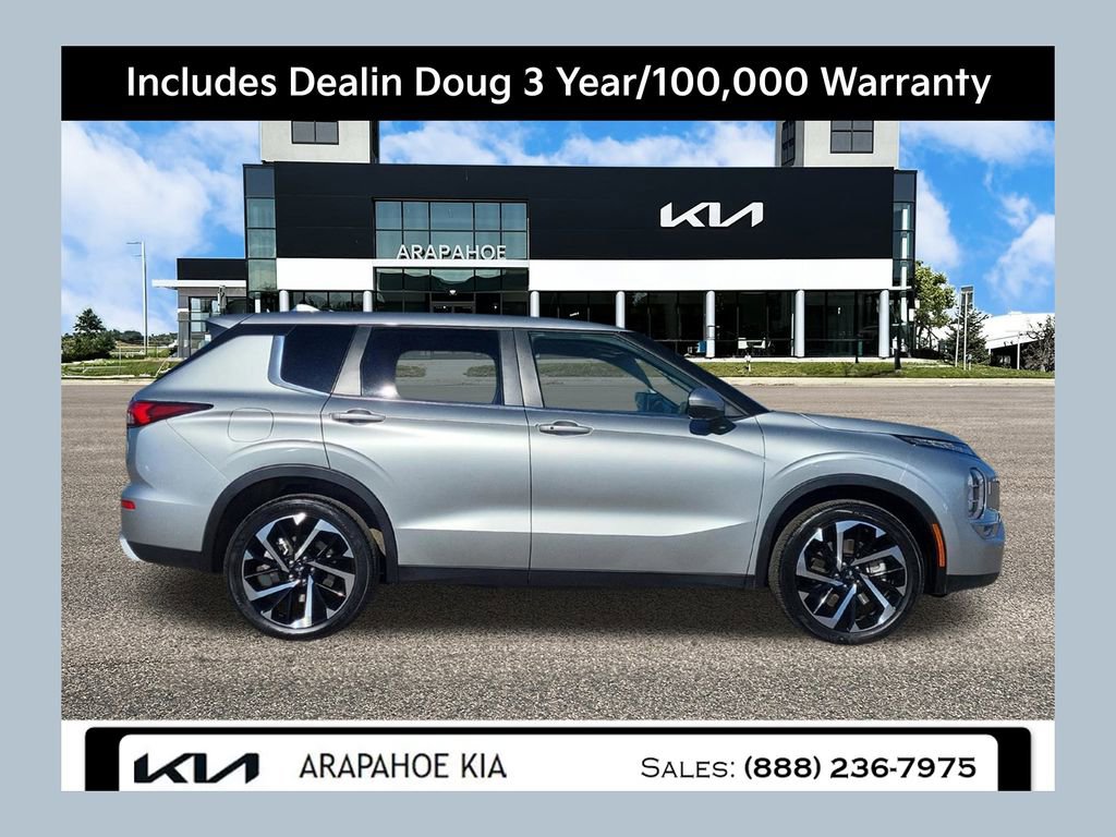 Used 2024 Mitsubishi Outlander SE video 1