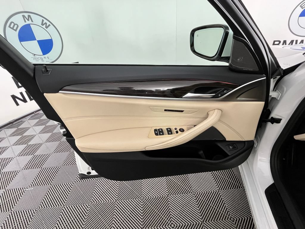 Certified 2023 BMW 530i xDrive w/ Premium Package AWD/4WD image 24