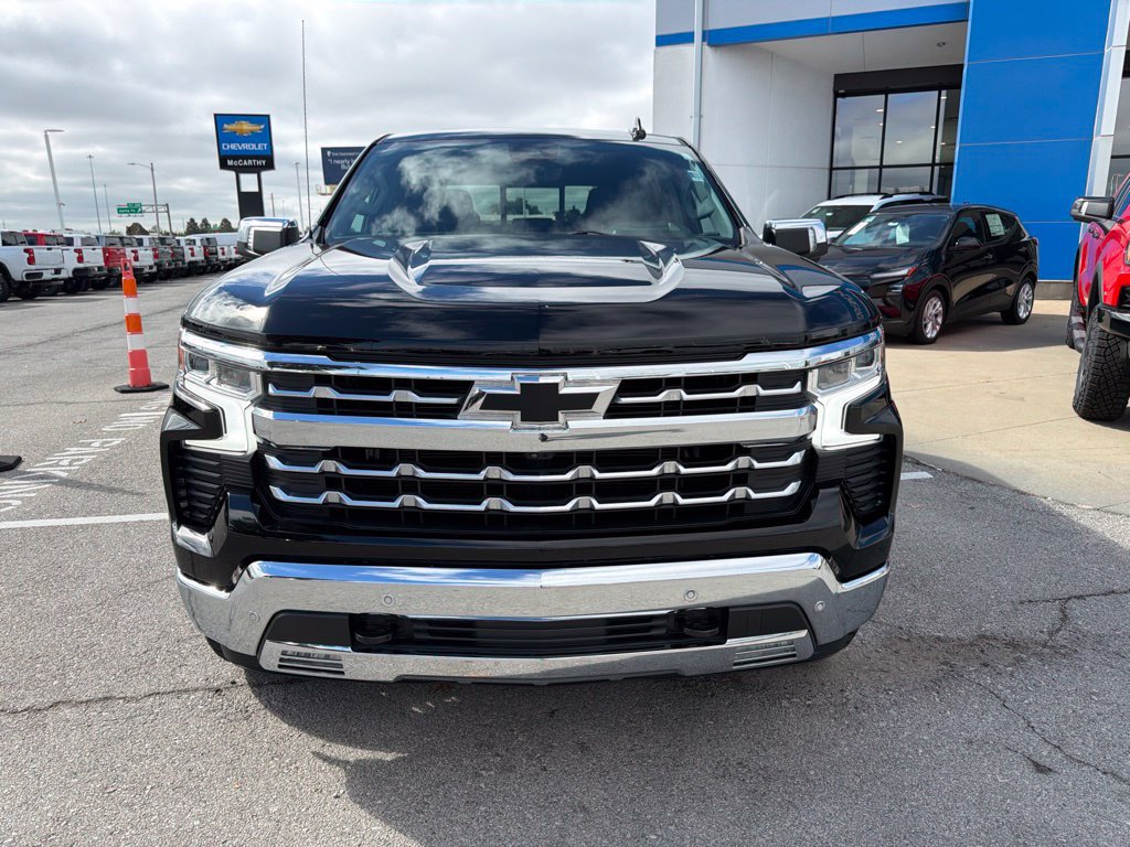 Used 2022 Chevrolet Silverado 1500 LTZ w/ LTZ Premium Package AWD/4WD image 8