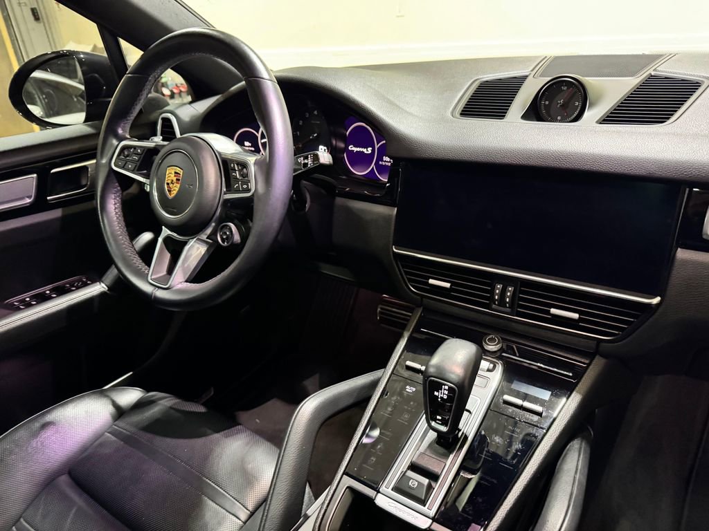 Used 2022 Porsche Cayenne S AWD/4WD image 31