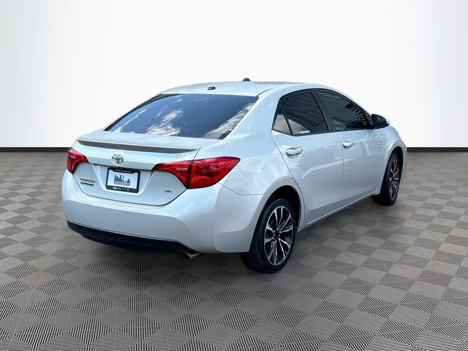 Used 2017 Toyota Corolla SE 50th Anniversary FWD image 5
