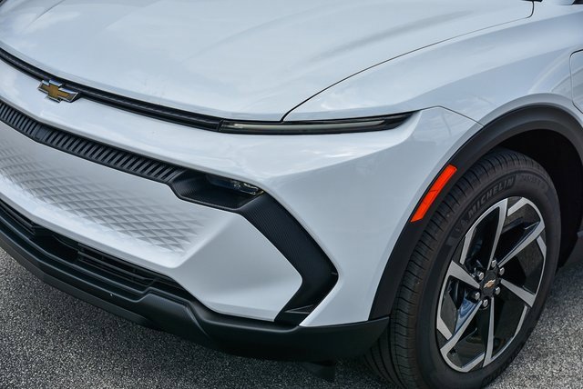 Used 2025 Chevrolet Equinox EV LT image 5