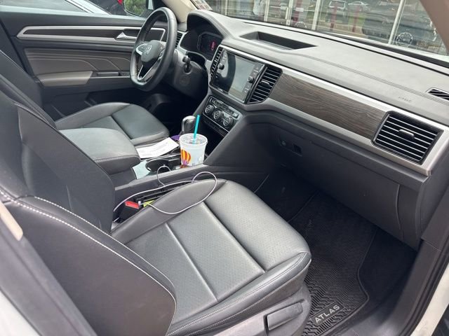 Used 2023 Volkswagen Atlas SE w/ Panoramic Sunroof Package image 13