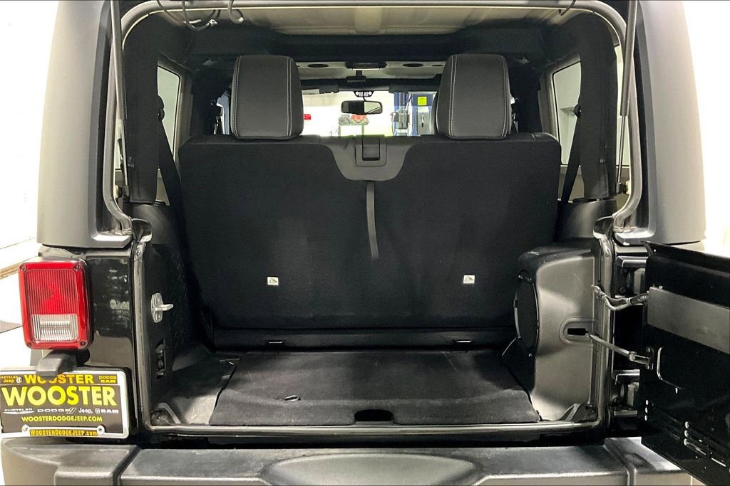 Used 2013 Jeep Wrangler Rubicon w/ PWR Convenience Group image 7