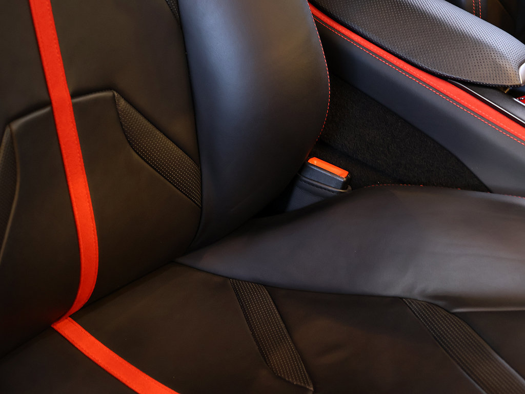 Certified 2018 Ferrari 812 Superfast RWD image 28
