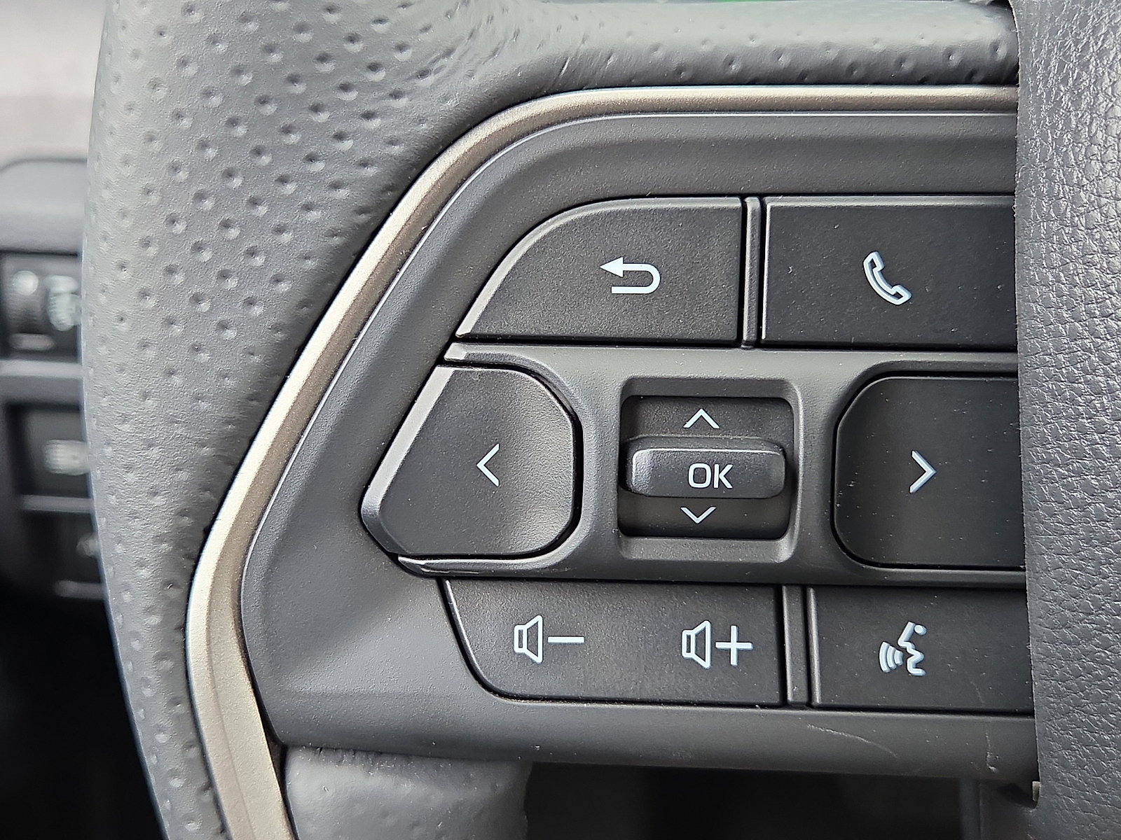 New 2026 Toyota 4Runner Trailhunter AWD/4WD image 12