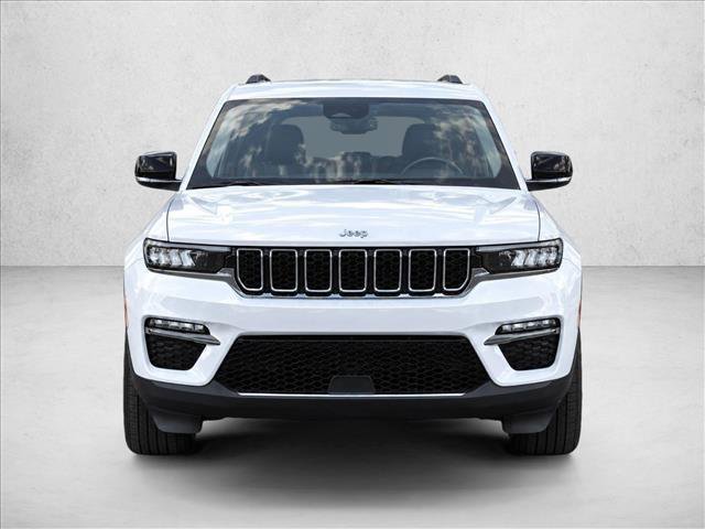 Used 2023 Jeep Grand Cherokee Limited AWD/4WD image 2