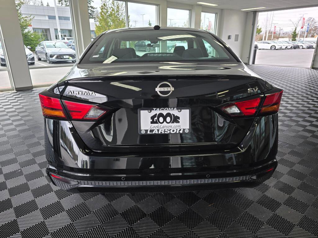 Used 2023 Nissan Altima 2.5 SV FWD image 4