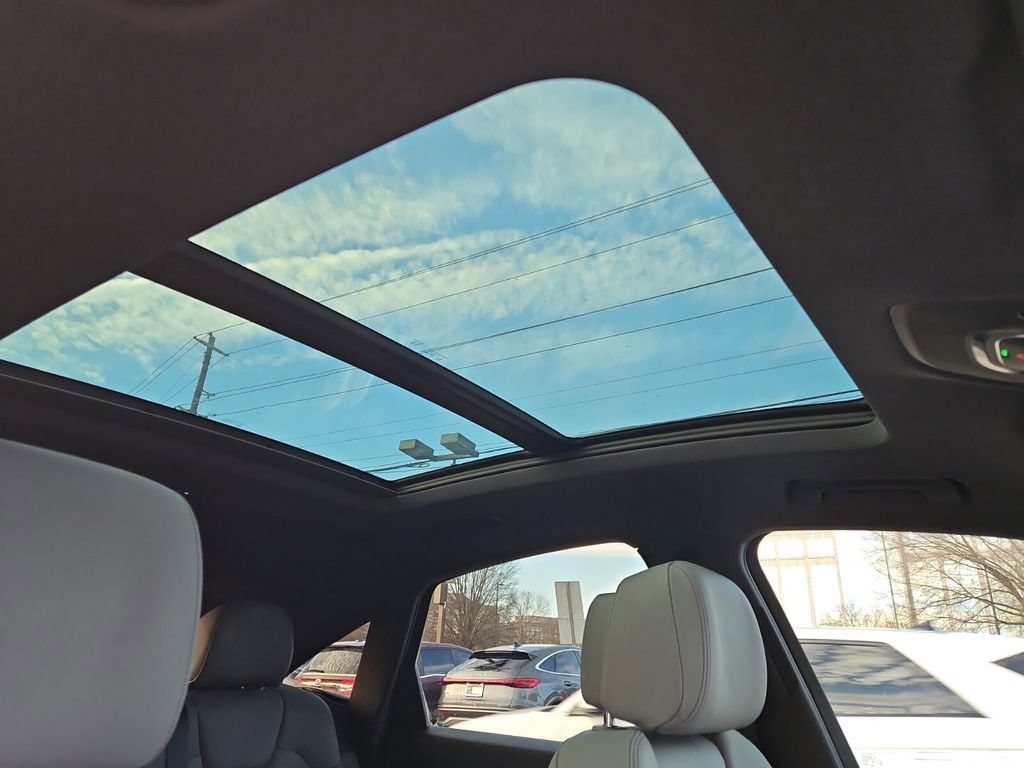 Used 2024 Audi SQ5 Premium image 21