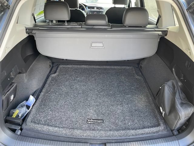 Used 2022 Volkswagen Tiguan SE AWD/4WD image 51