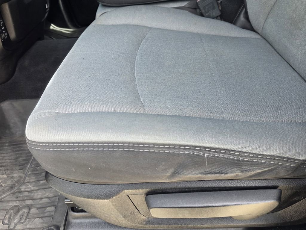 Used 2022 RAM 2500 Big Horn w/ Cold Weather Group image 17