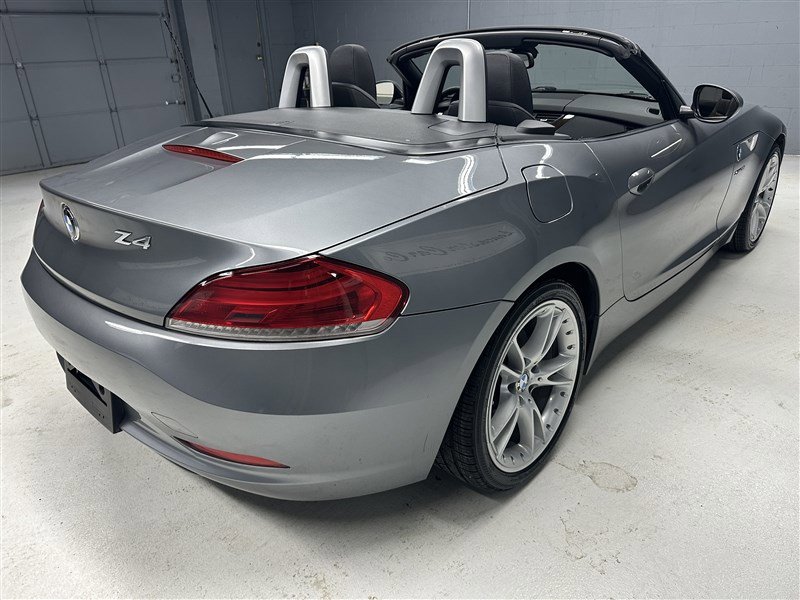 Used 2010 BMW Z4 sDrive30i image 6