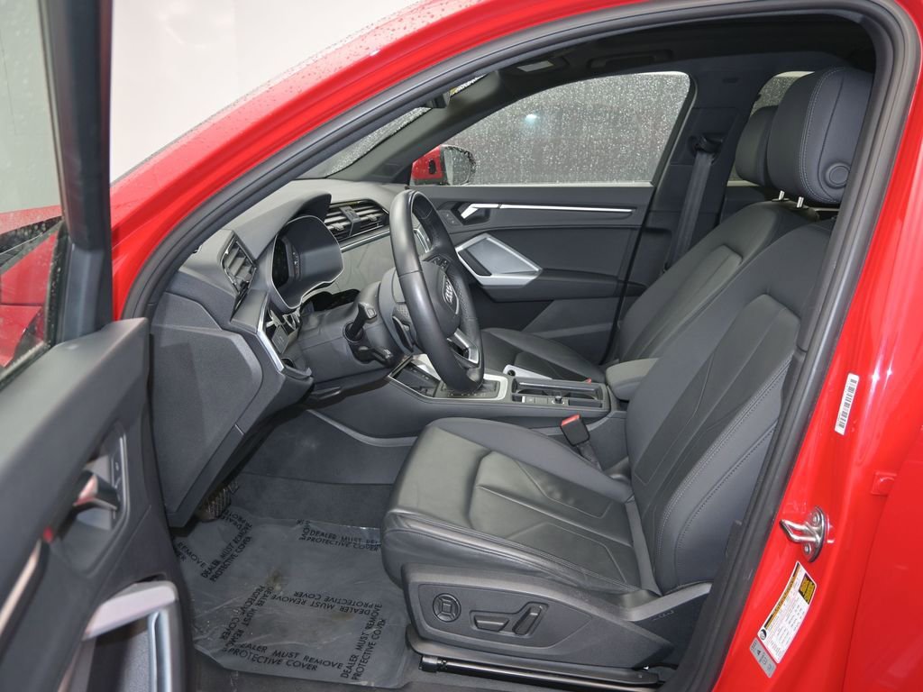 Used 2024 Audi Q3 2.0T Premium image 13