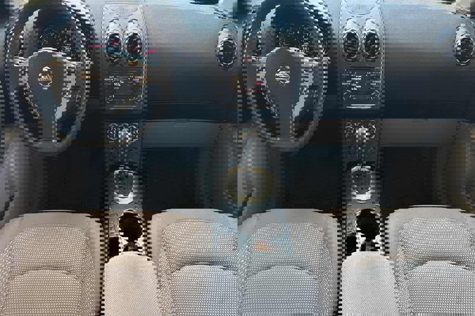 Used 2013 Nissan Rogue SV image 4