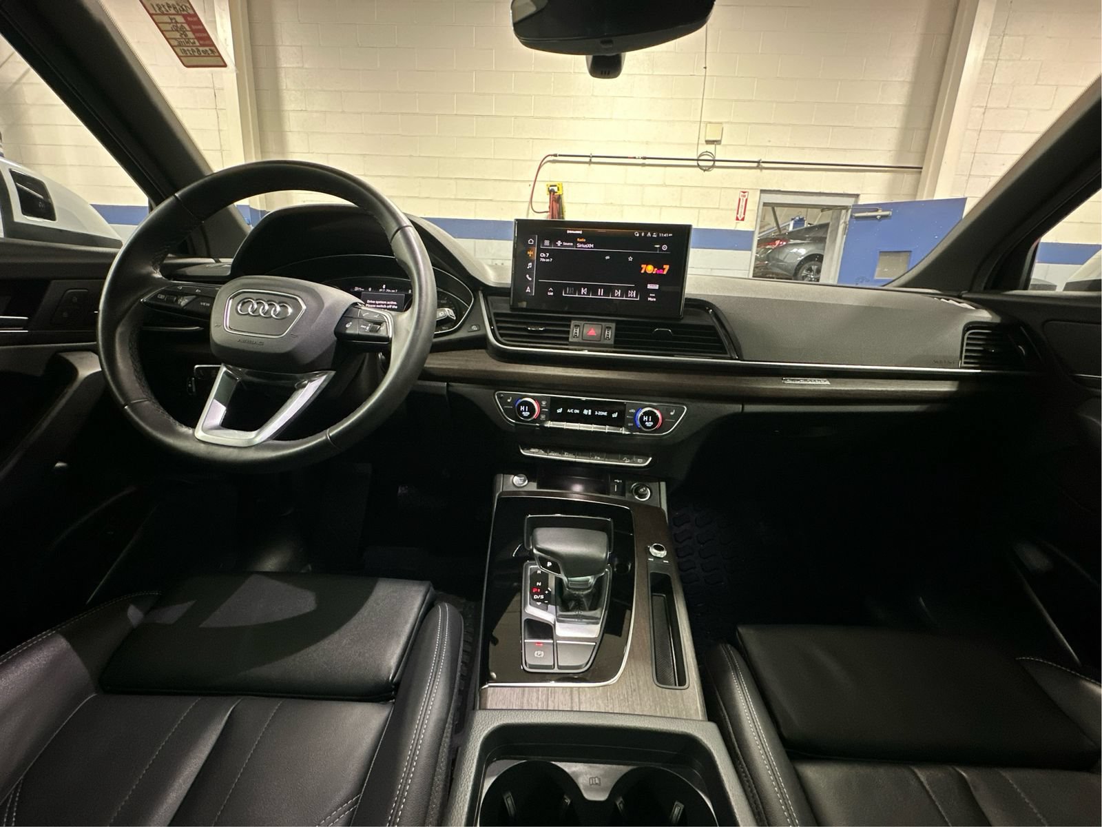 Used 2024 Audi Q5 2.0T Premium AWD/4WD image 27