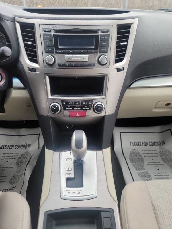 Used 2014 Subaru Outback 2.5i w/ Alloy Wheel Package image 15