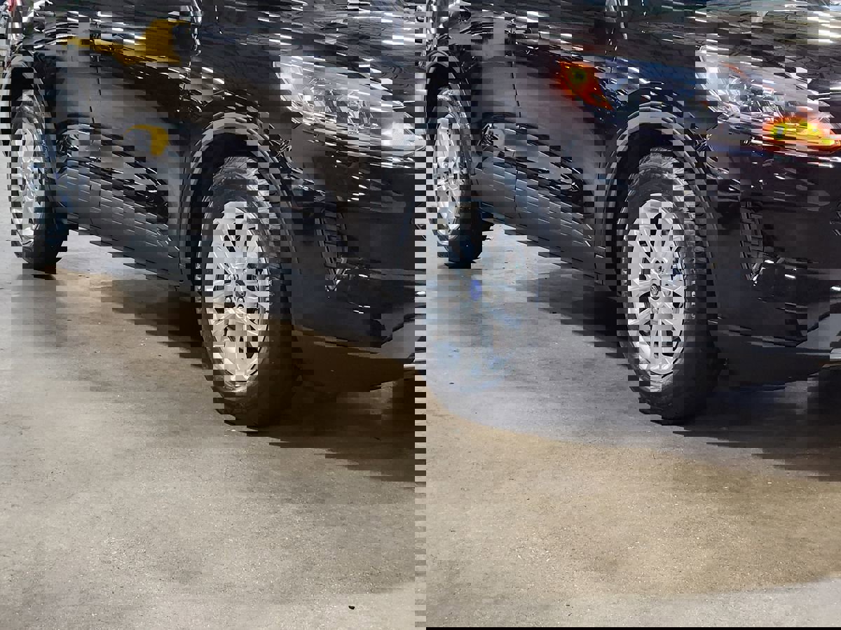 Used 2022 Ford Escape S image 16