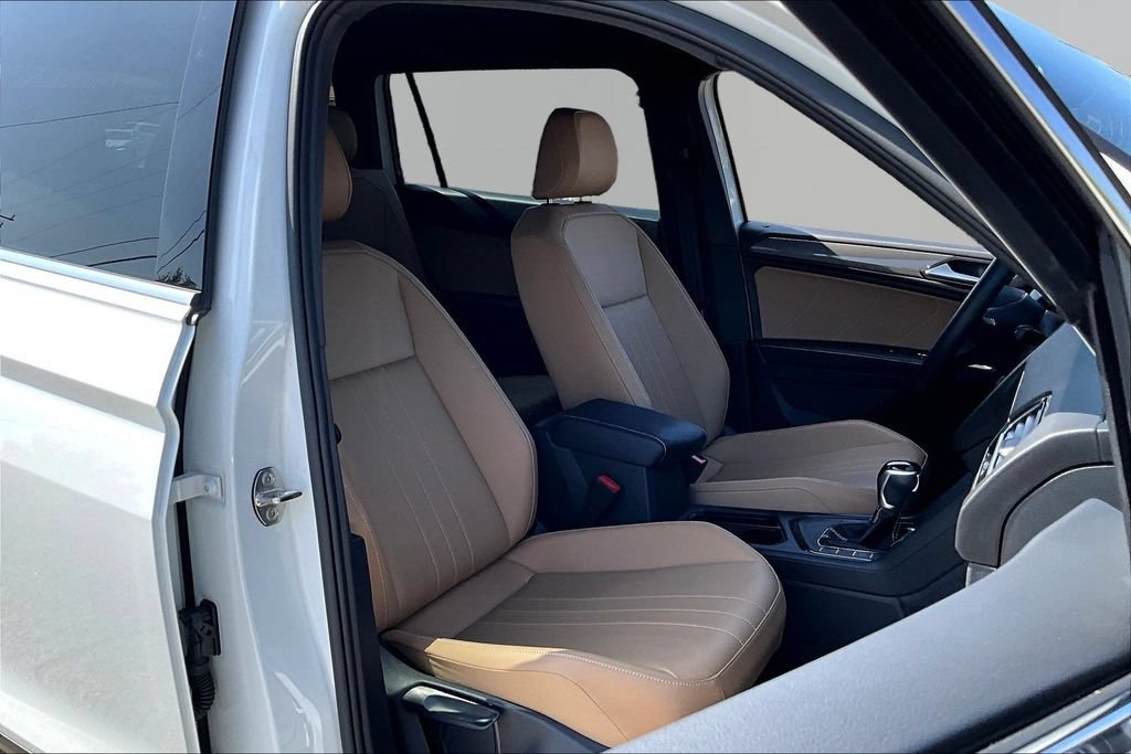 Used 2023 Volkswagen Tiguan SE FWD image 29