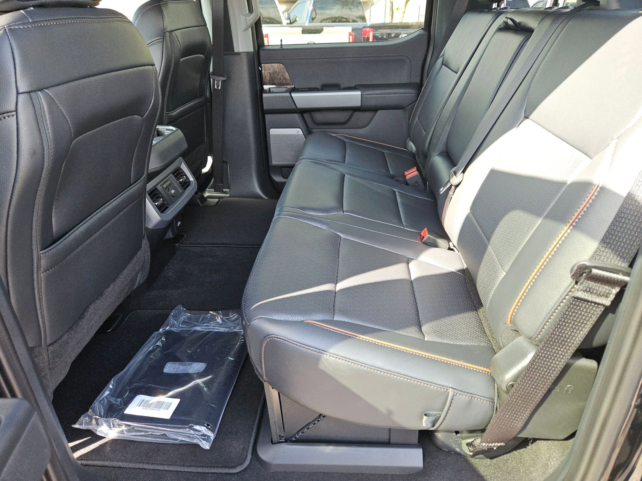 New 2025 Ford F250 Lariat w/ Lariat Ultimate Package image 18