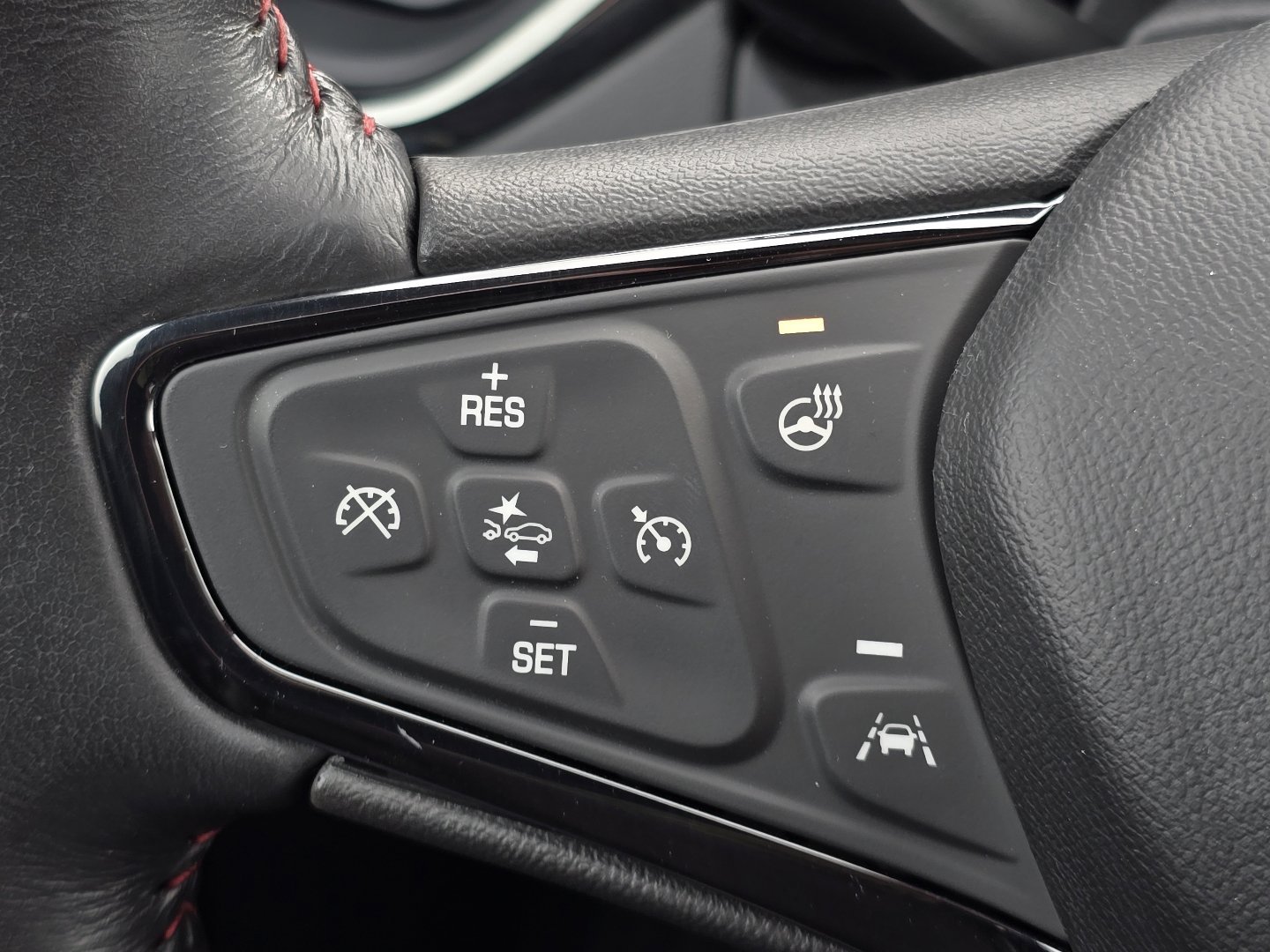 Certified 2022 Chevrolet Equinox RS w/ Infotainment Package image 12