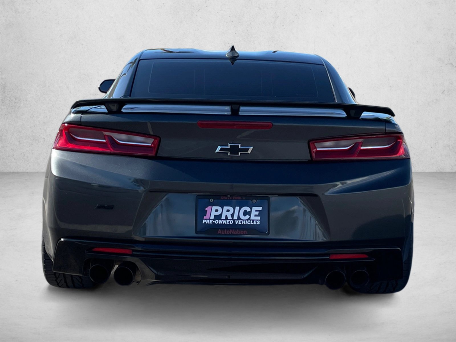 Used 2018 Chevrolet Camaro SS RWD image 6