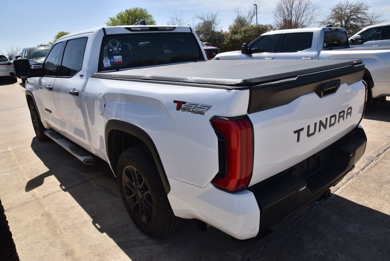 Used 2022 Toyota Tundra SR5 w/ Convenience Package image 9