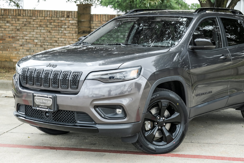 Used 2023 Jeep Cherokee Altitude Lux AWD/4WD image 12