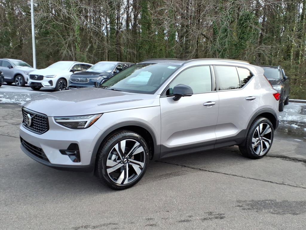 New 2026 Volvo XC40 B5 Ultra w/ Protection Package Premier image 9