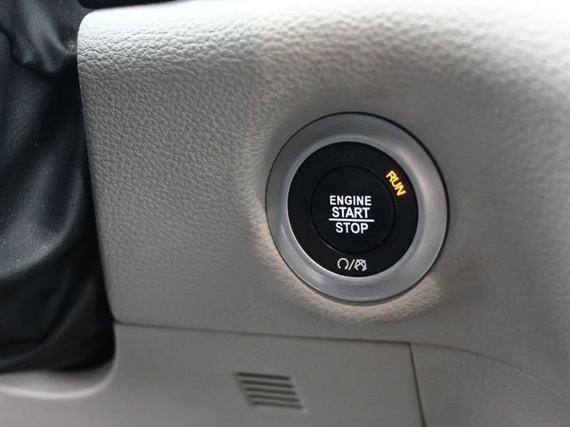 Used 2023 Chrysler Pacifica Touring-L FWD image 24