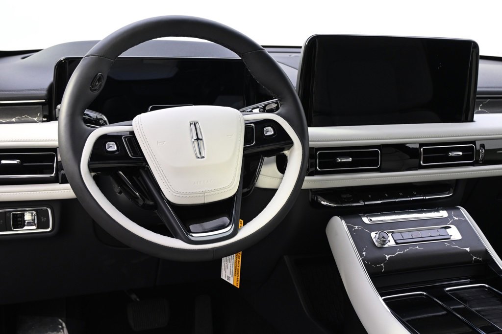 New 2026 Lincoln Aviator Black Label image 12