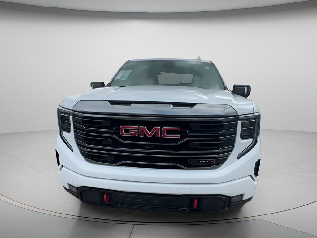 Used 2024 GMC Sierra 1500 AT4 w/ Technology Package AWD/4WD image 5