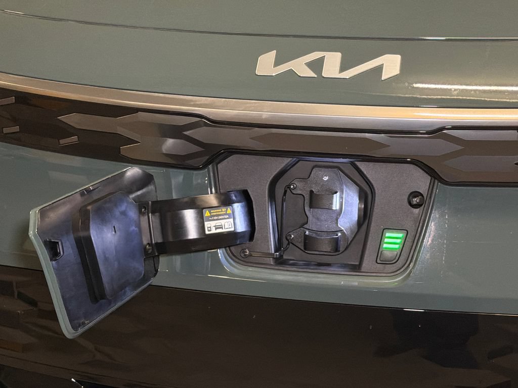 Certified 2023 Kia Niro Wind FWD image 12