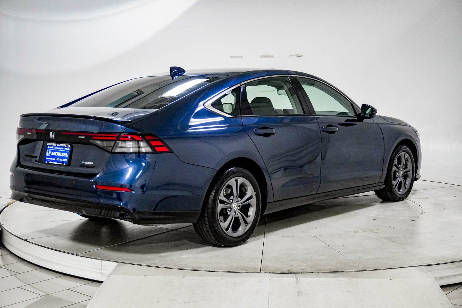 Certified 2025 Honda Accord EX-L image 10