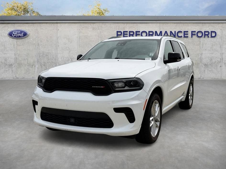 Used 2024 Dodge Durango GT image 2