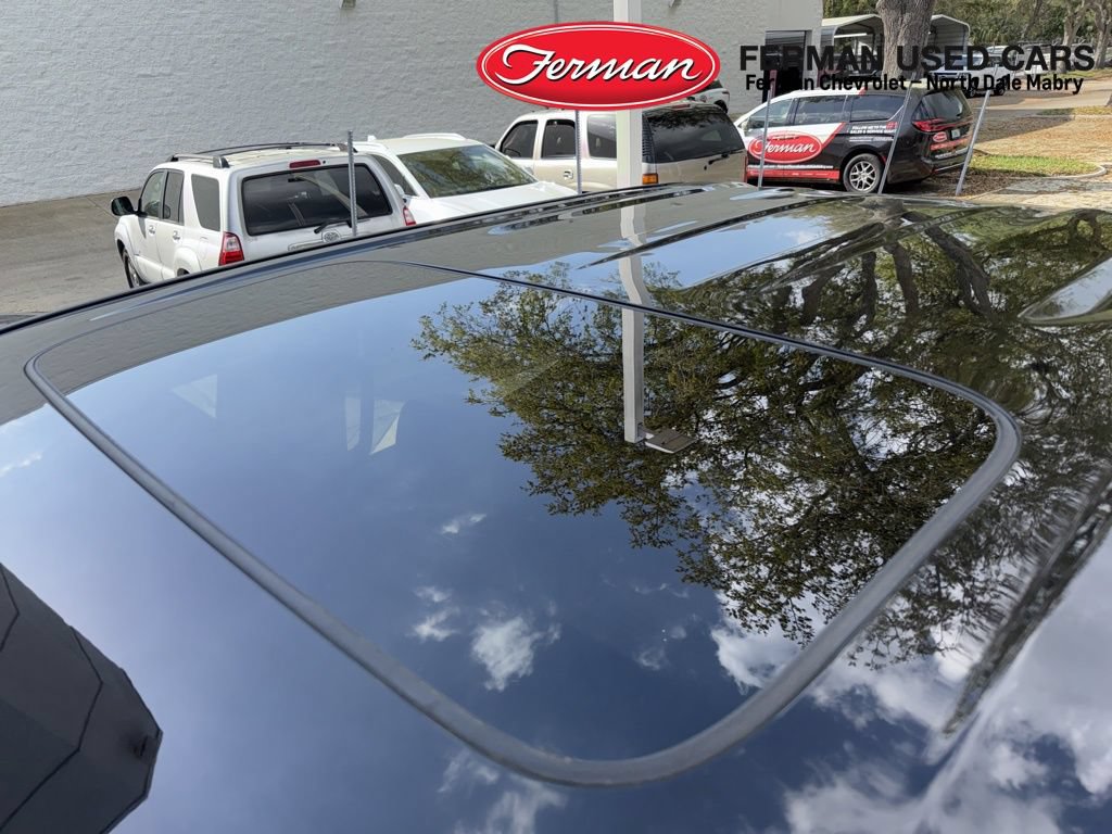 Used 2022 GMC Sierra 1500 Denali Ultimate AWD/4WD image 9