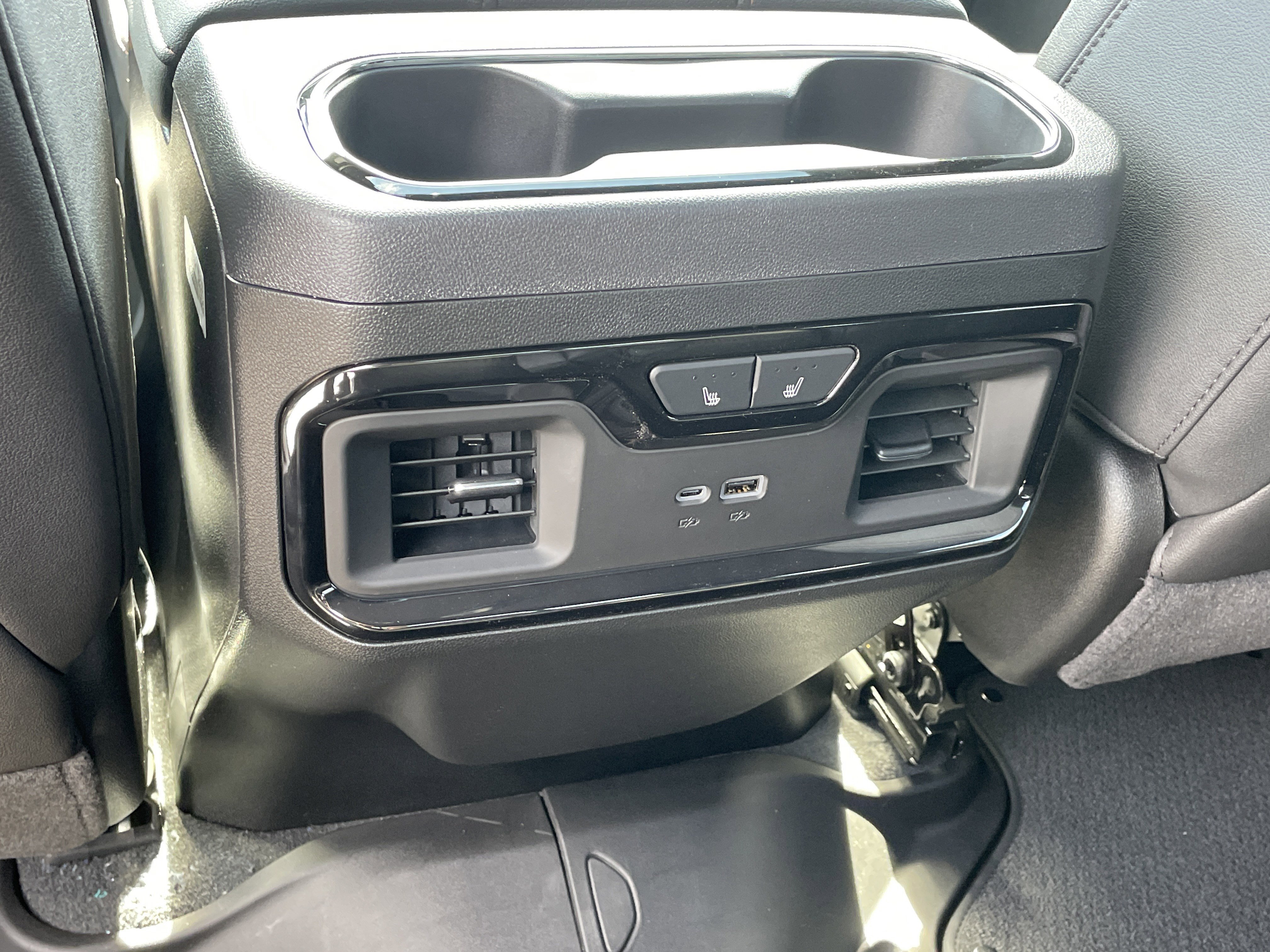 New 2026 GMC Sierra 2500 AT4 w/ AT4 Premium Plus Package image 16