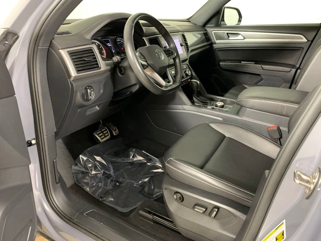Used 2020 Volkswagen Atlas Cross Sport SE AWD/4WD image 28