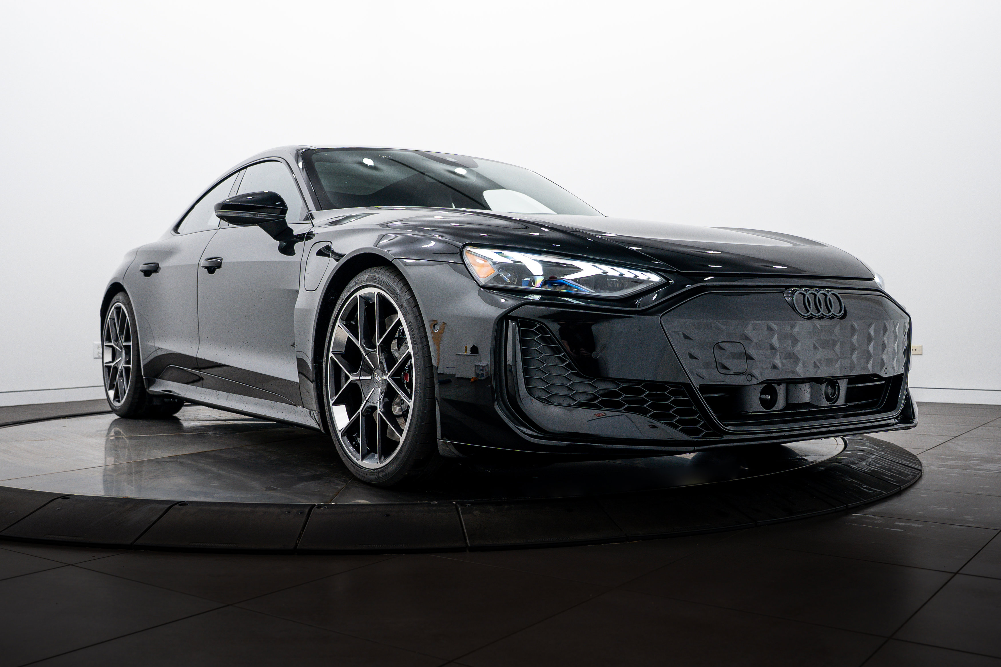 New 2025 Audi RS e-tron GT performance AWD/4WD image 1