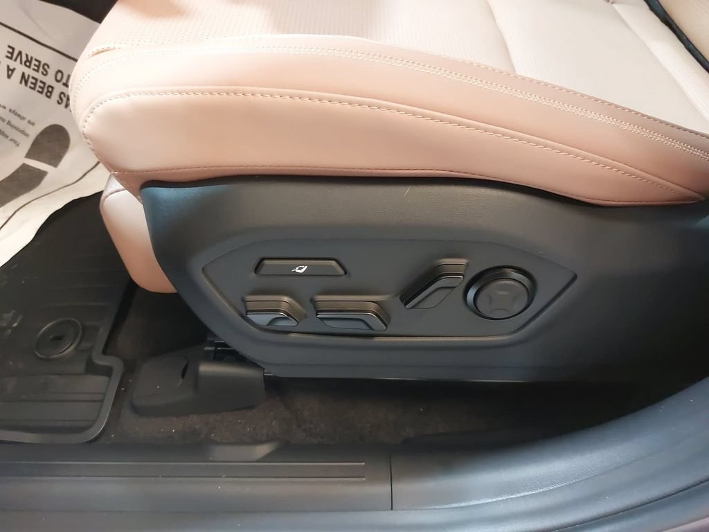 New 2027 Hyundai Santa Fe Calligraphy FWD image 30