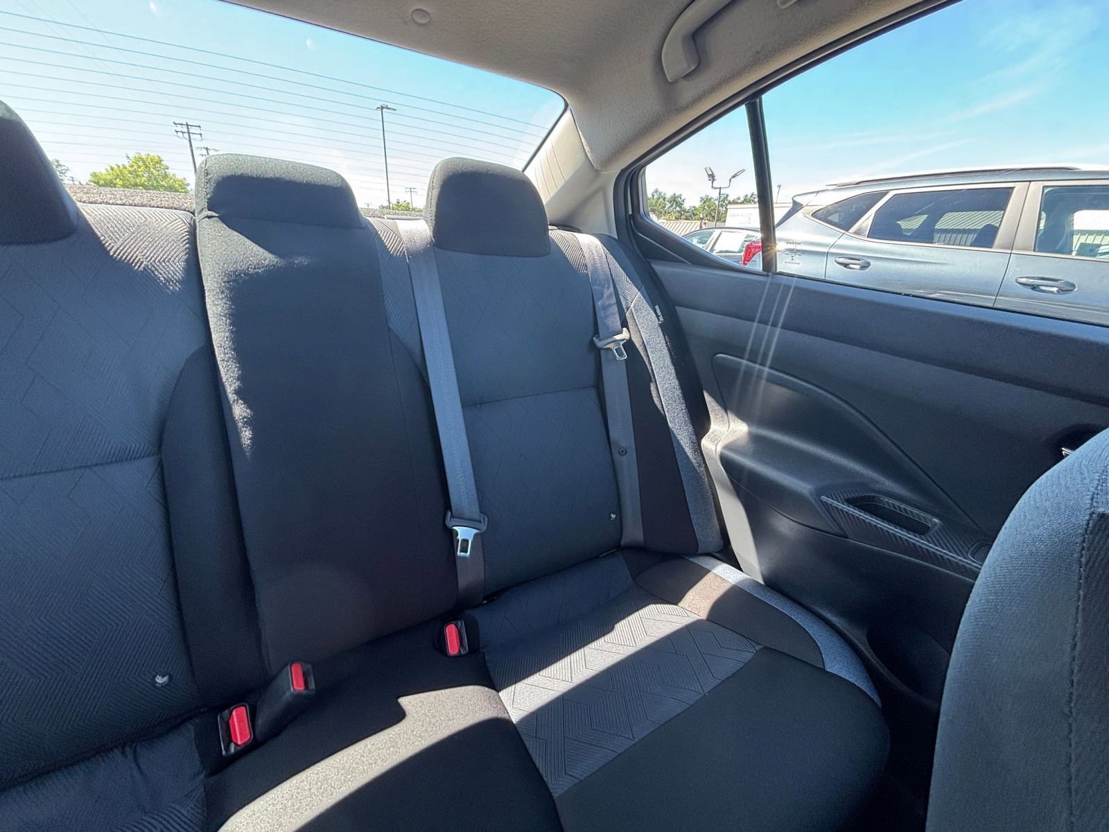 Used 2025 Nissan Versa SV FWD image 35